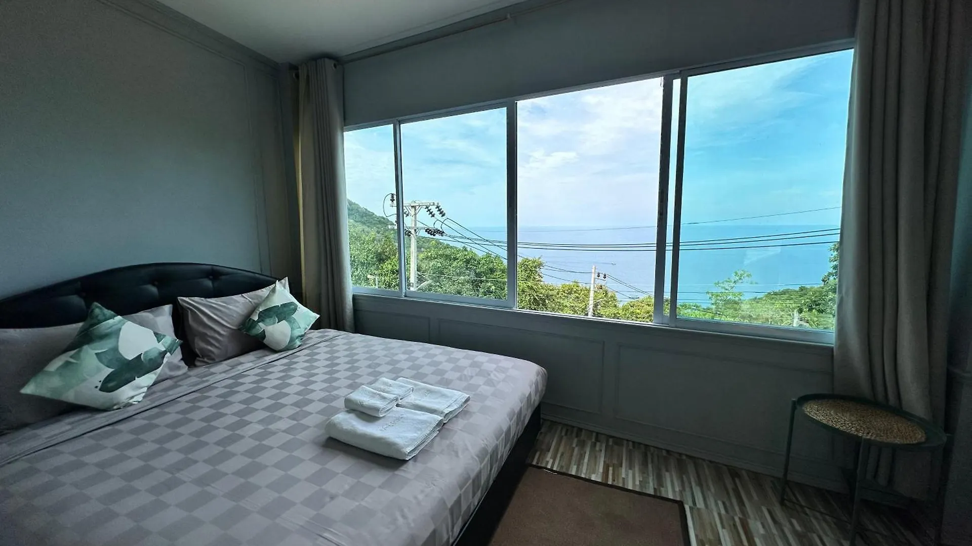 **  Tanote Good View Resort Koh Tao Thailand